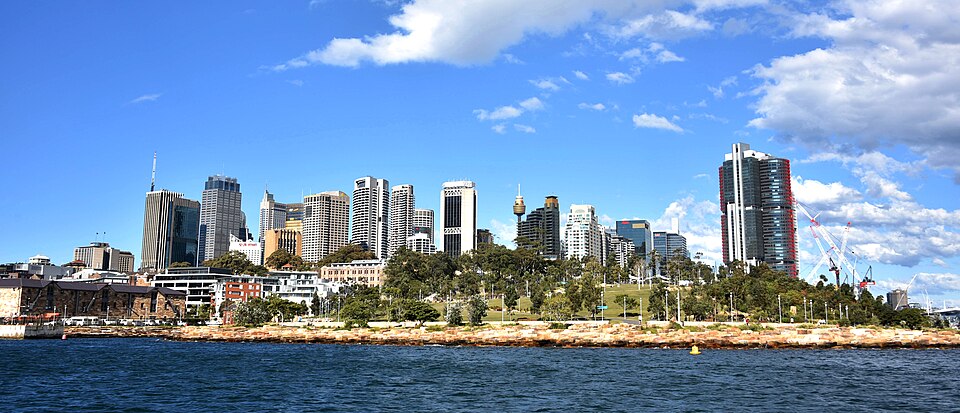 Barangaroo — harbour skyline walk