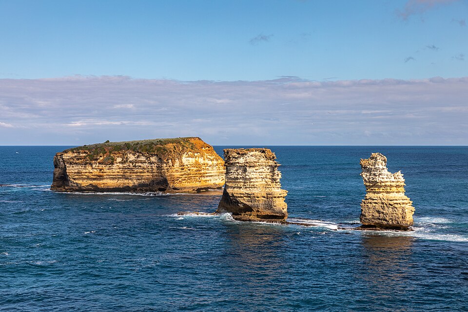 Peterborough coast — Port Campbell cliffs