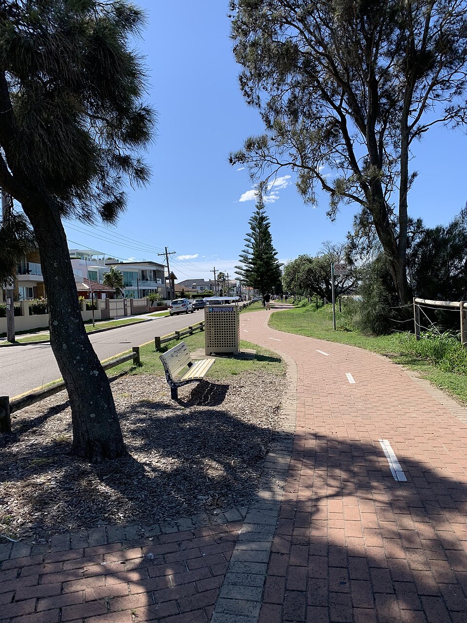 Brighton-Le-Sands — cycle and walking path