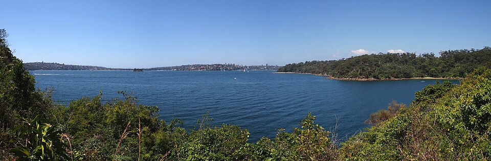 Clifton Gardens — beach and jetty