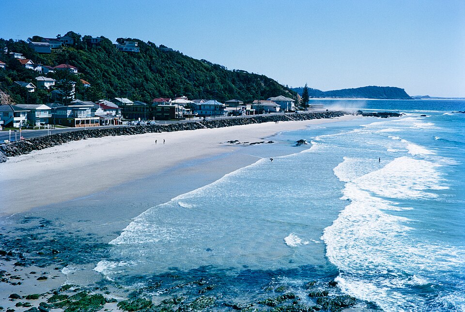 North Currumbin Beach — coastal walking views