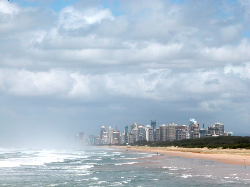 The Spit — Broadwater-side park scenery