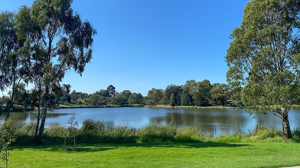 Edwardes Lake Park — lake and parkland