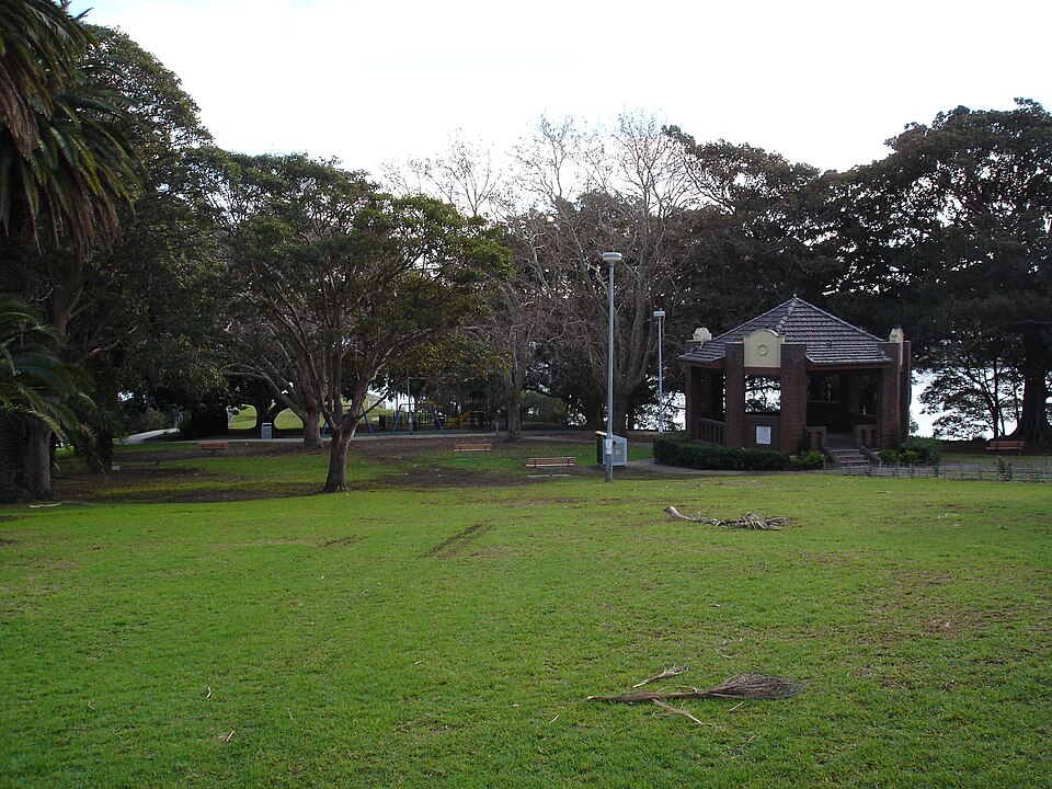 Elkington Park Balmain — third view
