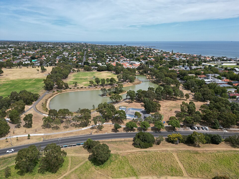 Elsternwick Park — Elsternwick area
