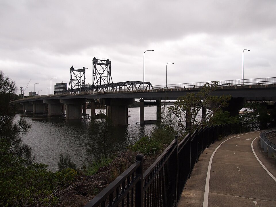 Parramatta River — riverside park