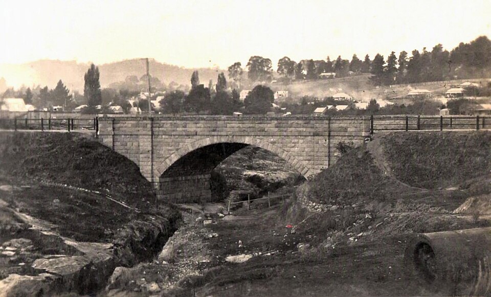 Beechworth Gorge — bridge over the gorge