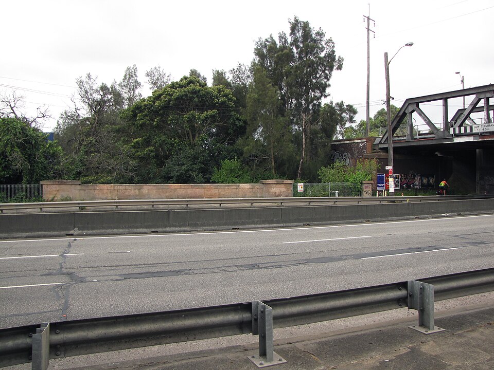 Leichhardt — canal-side paths