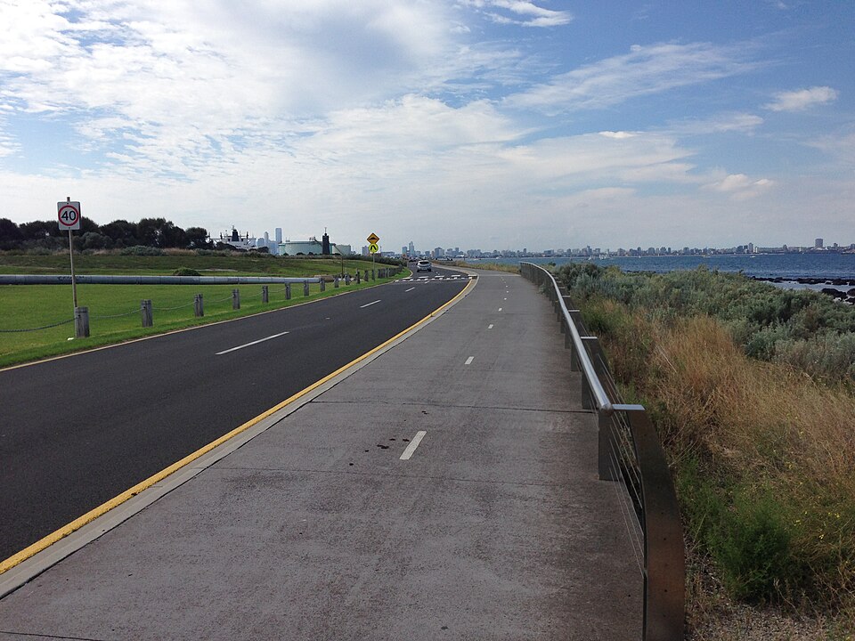 Hobsons Bay — Williamstown foreshore path