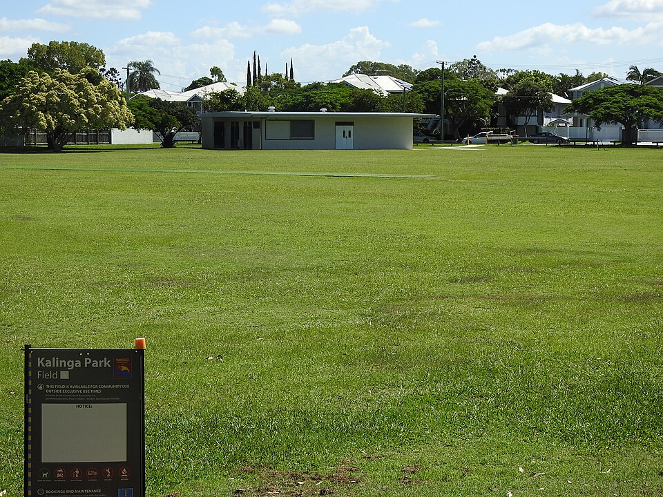 Ipswich / Brisbane fringe park — open green