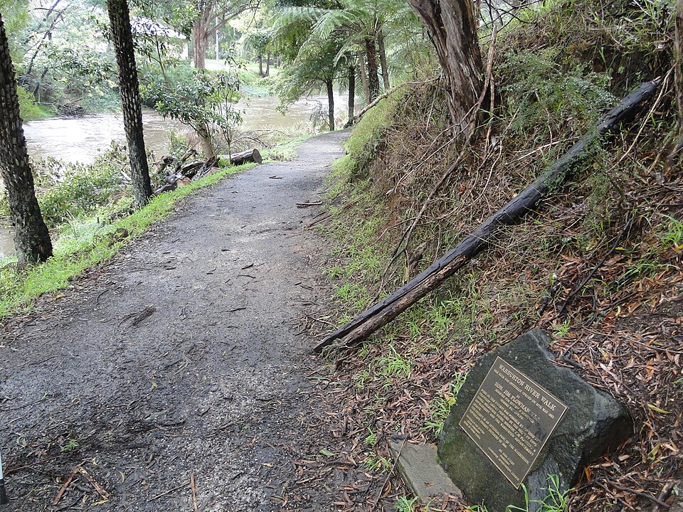 Warburton — Yarra River walk