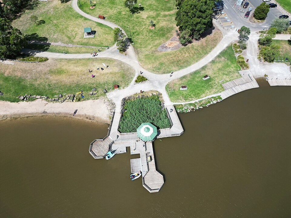Lilydale Lake — pier and waterfront walk