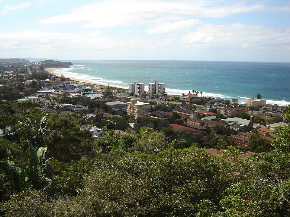 Northern beaches — coastline near Mona Vale