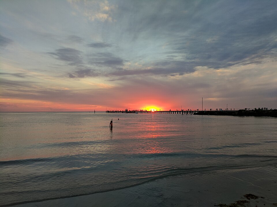 Mordialloc dog beach — beach and surrounds