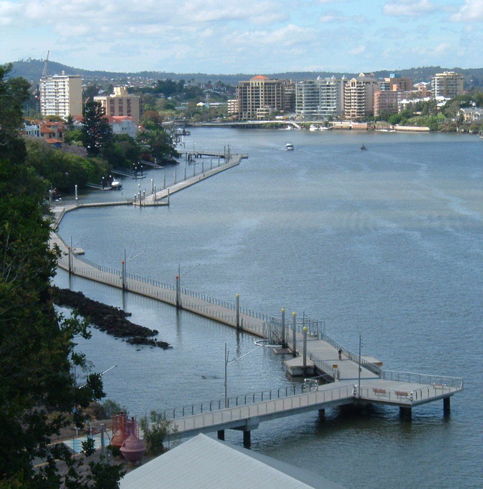 New Farm Riverwalk — floating boardwalk along Brisbane River