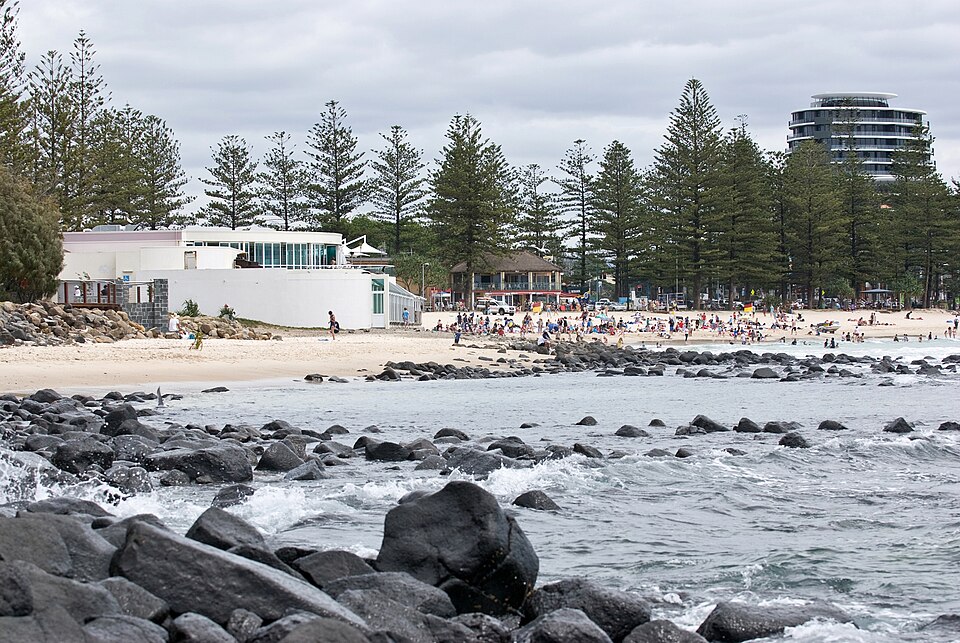 Burleigh Heads beach — Gold Coast surf shore