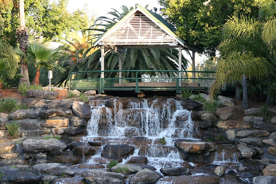 Nurragingy — waterfall and native gardens