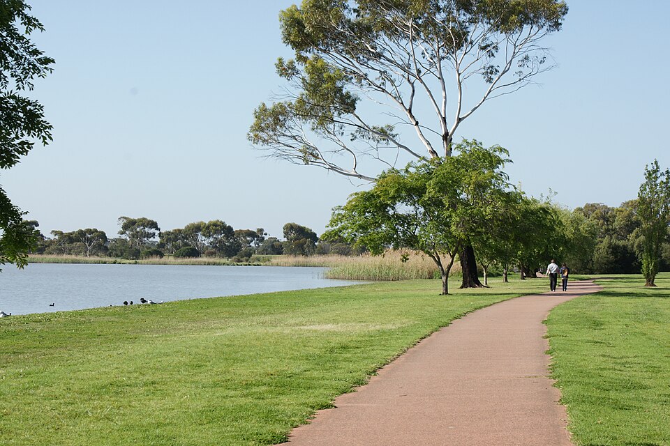 Altona — Cherry Lake park path