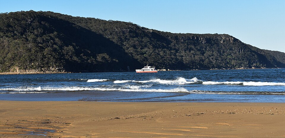 Patonga — river foreshore and jetty
