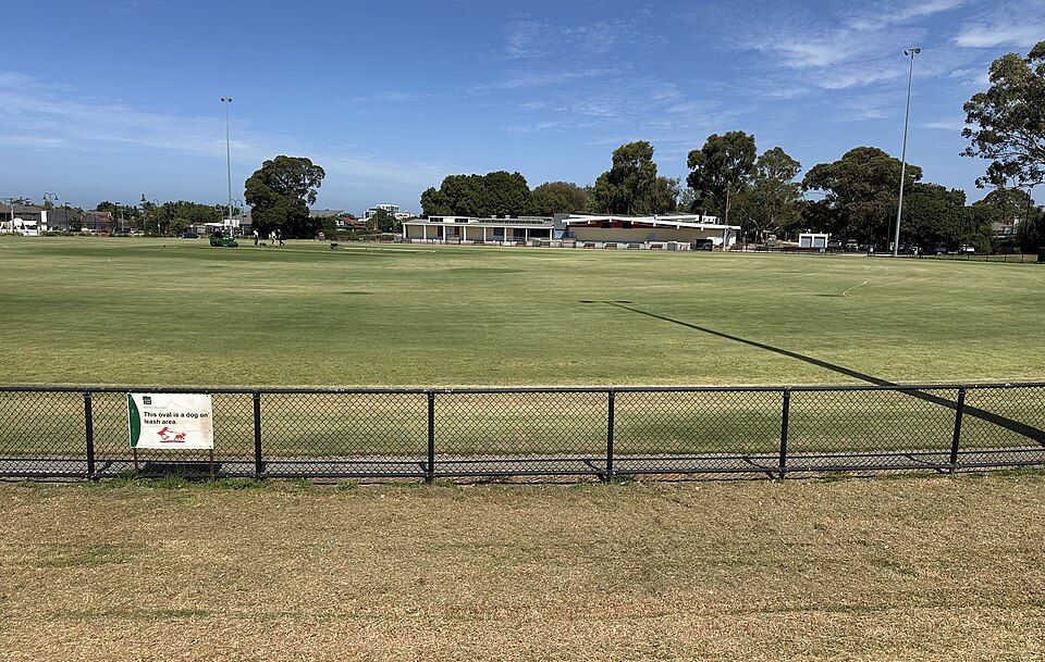 Princes Park — trees and paths