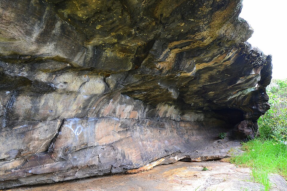 Queens Park — rock shelter area