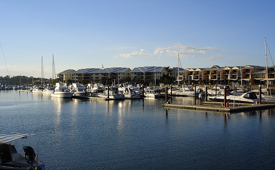 Cleveland harbour foreshore — bay edge