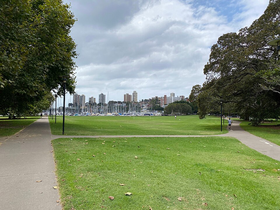 Rushcutters Bay Park — harbour-side lawns
