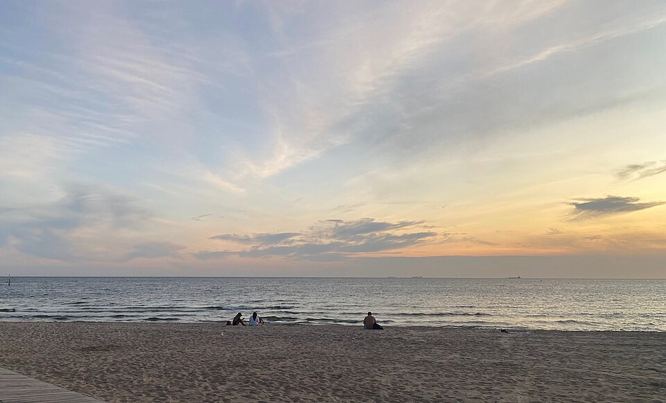 Port Melbourne — coastal bay views