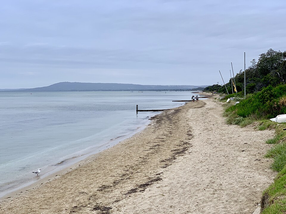 Sandy Bay Clontarf — beach and sand