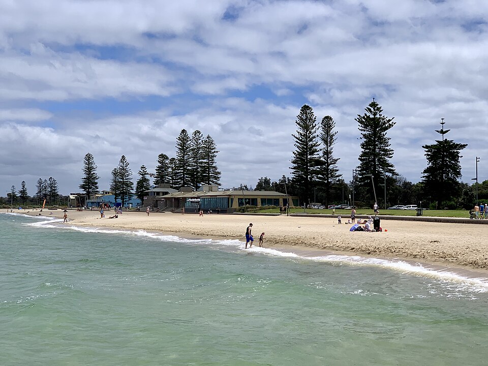Elwood Beach — bay foreshore