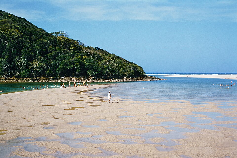 Tallebudgera Creek — sandy creek mouth beach