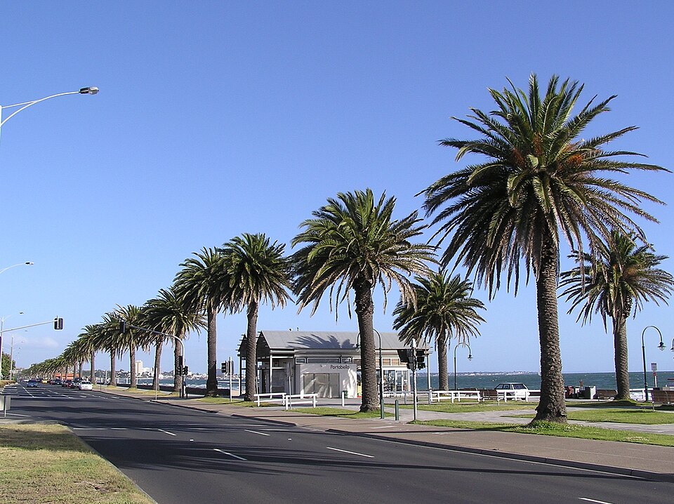 Williamstown — Port Melbourne promenade nearby
