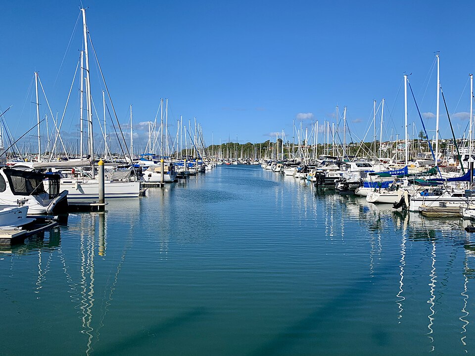 Manly Boat Harbour — nearby bay foreshore